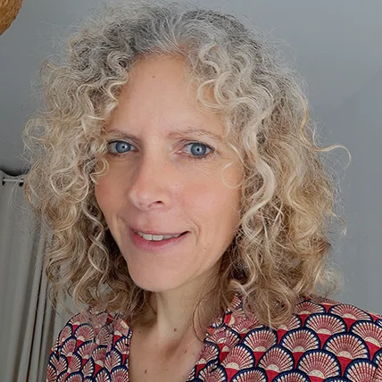 isabelle-fevrier-notre-clientele-creative-frisstyle-therapeute-energetique-geobiologue-energeticienne-terre-energie